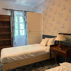 1560- Domaine Des Cinq Jardins- A Magical&authentic Mansion Mini-hôtel Fuveau