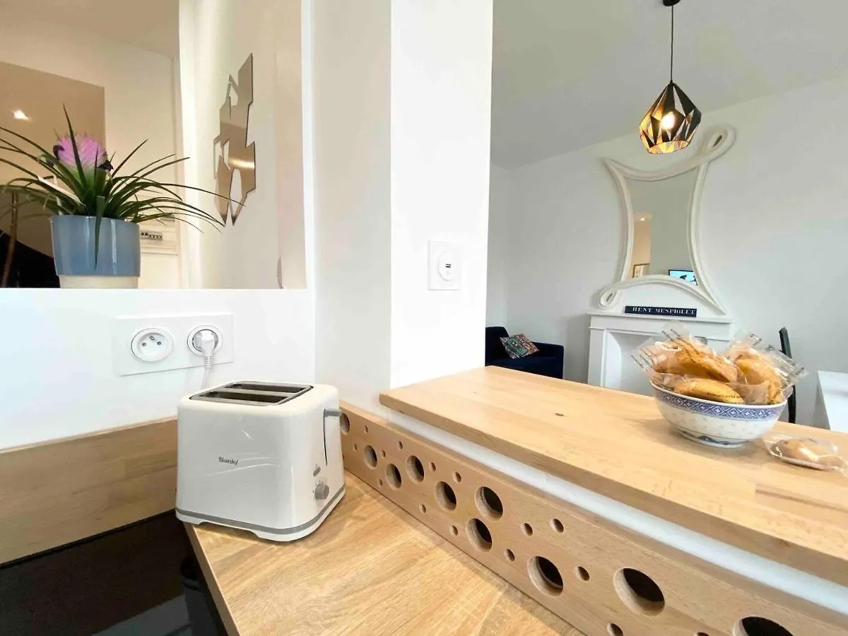 Le Deco - Confort - Wifi - Luminosite - Entre Gare Et Centre Quimper Apartment