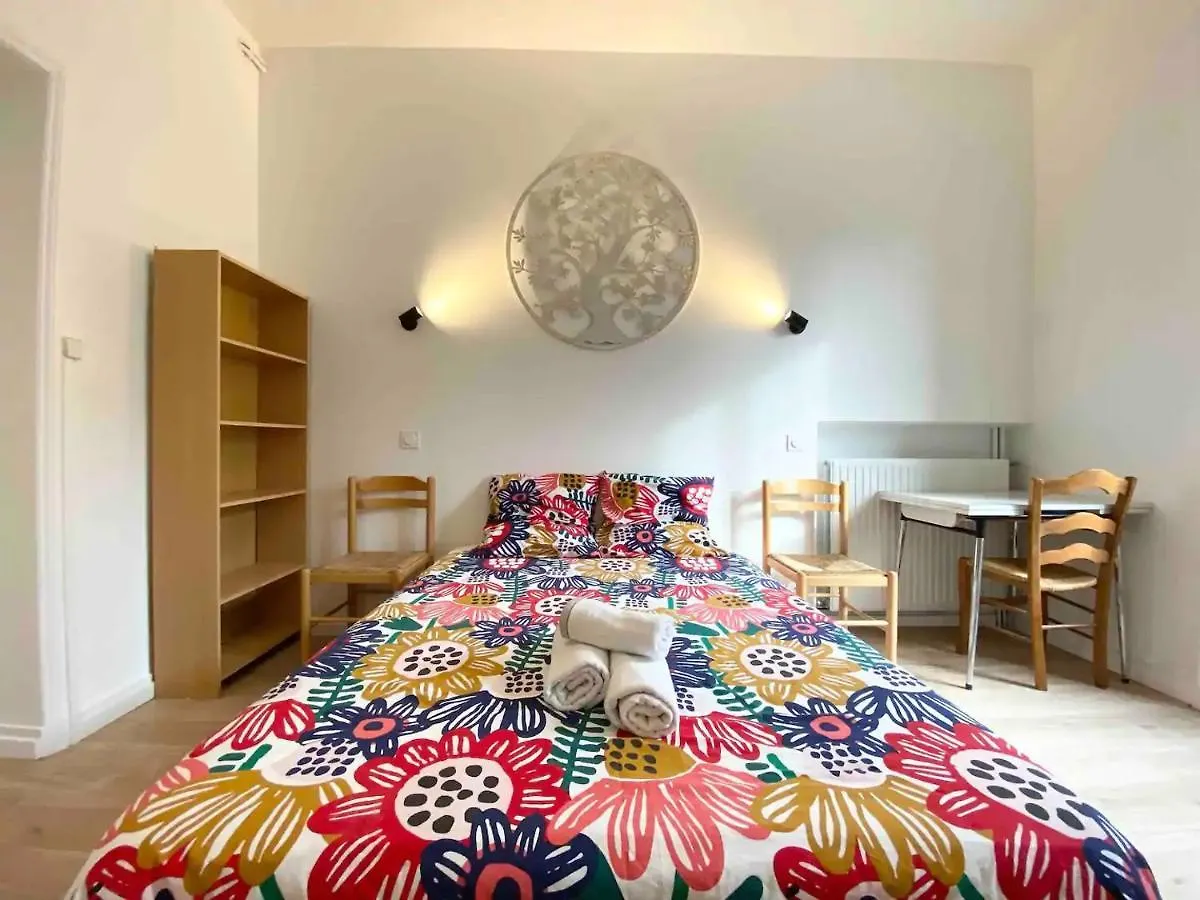 Le Deco - Confort - Wifi - Luminosite - Entre Gare Et Centre Quimper France