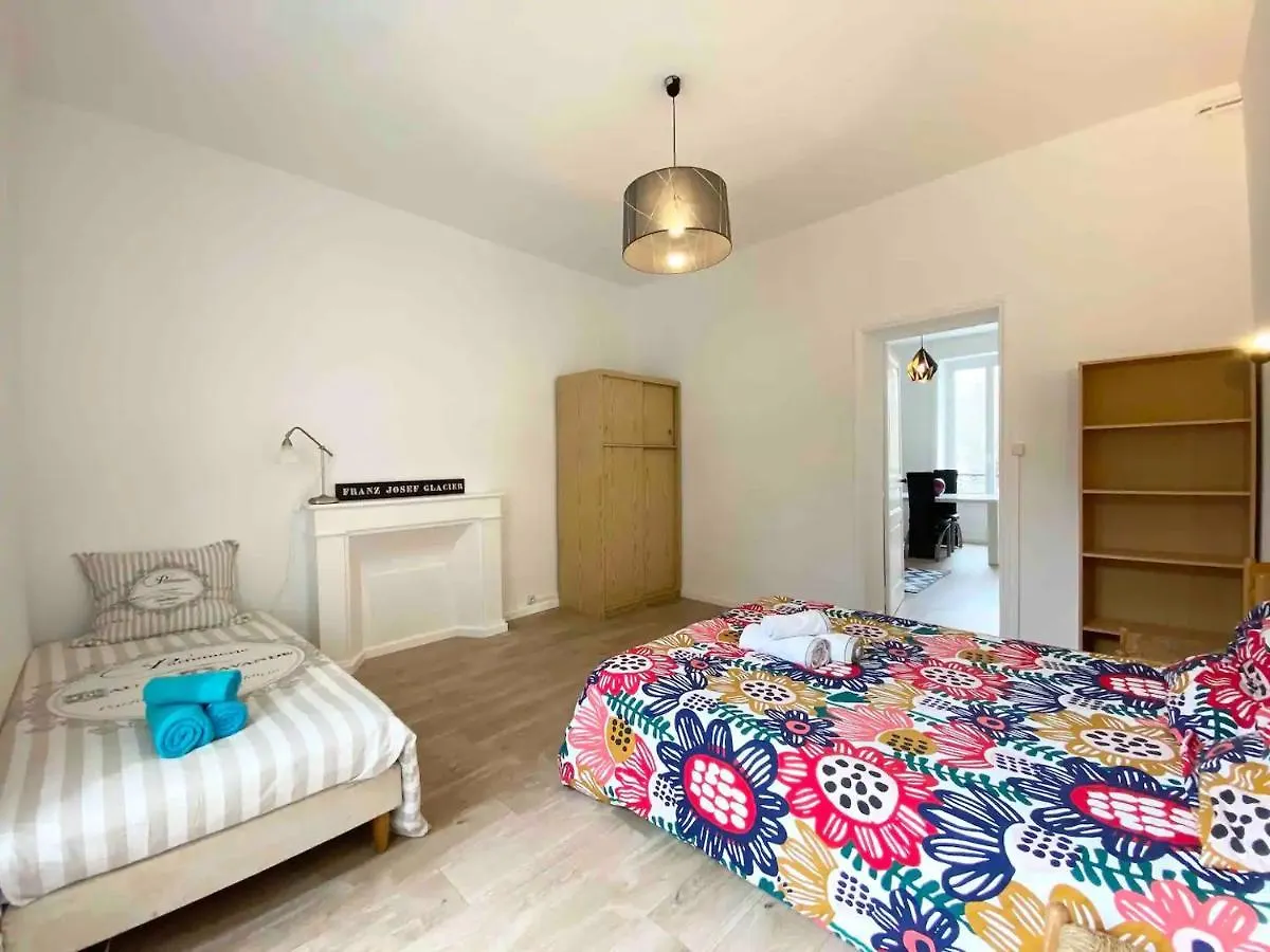 Le Deco - Confort - Wifi - Luminosite - Entre Gare Et Centre Quimper Apartment