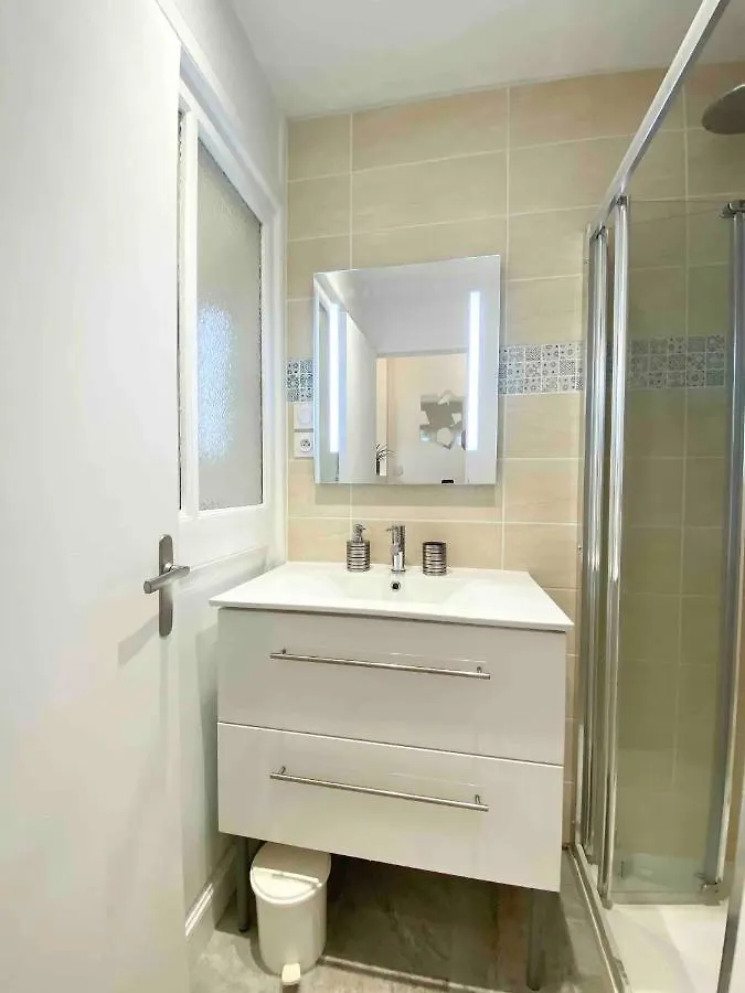 Le Deco - Confort - Wifi - Luminosite - Entre Gare Et Centre Quimper France